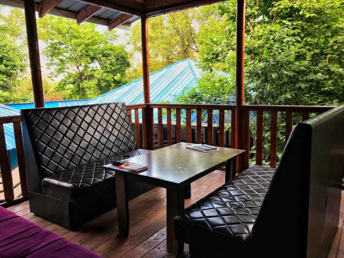 Park Hostel أوش المظهر الخارجي الصورة