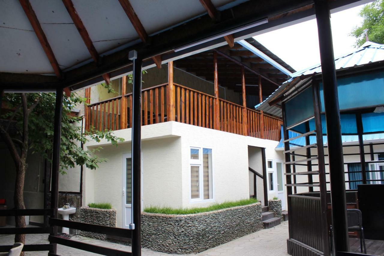 Park Hostel أوش المظهر الخارجي الصورة