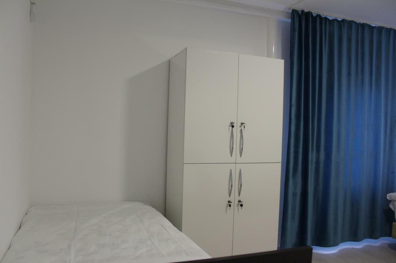Park Hostel أوش المظهر الخارجي الصورة