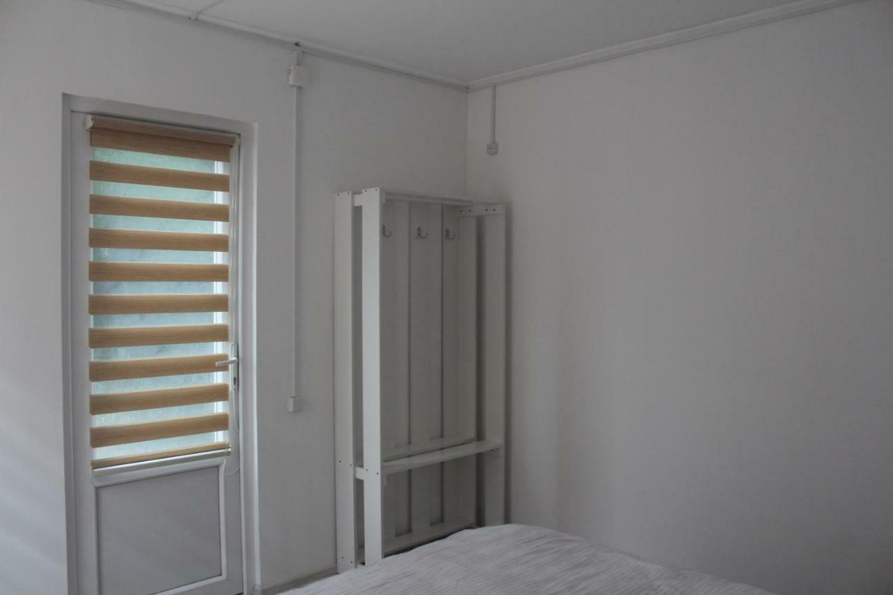 Park Hostel أوش المظهر الخارجي الصورة