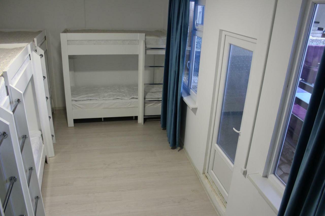 Park Hostel أوش المظهر الخارجي الصورة