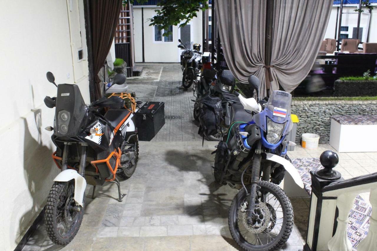 Park Hostel أوش المظهر الخارجي الصورة