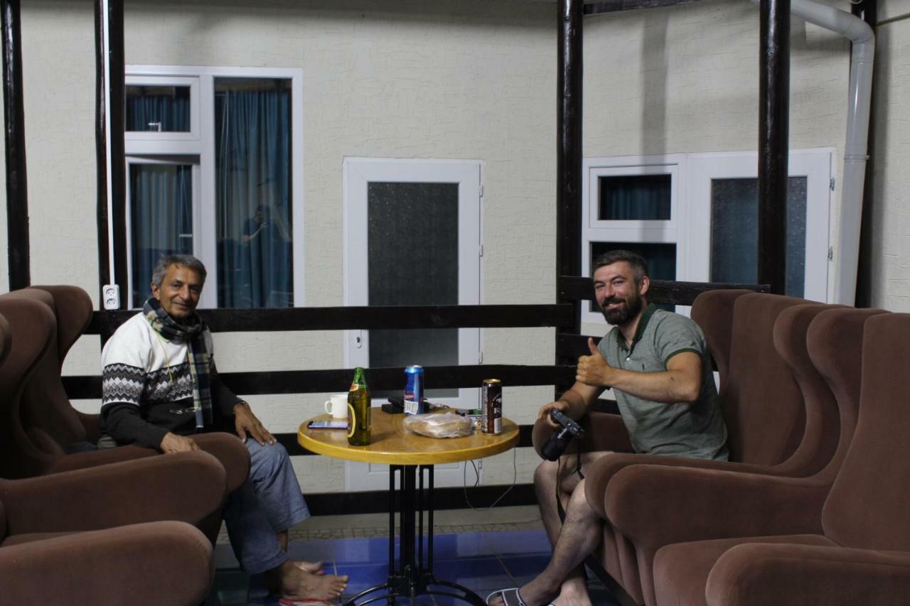 Park Hostel أوش المظهر الخارجي الصورة