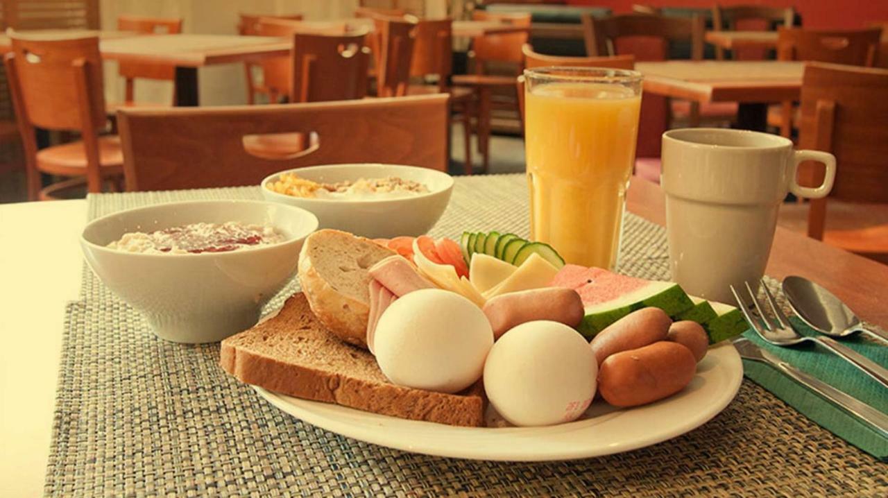 Park Hostel أوش المظهر الخارجي الصورة